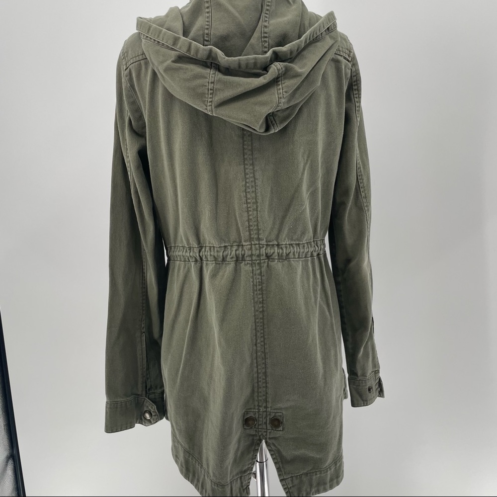Bajee Collection Woman’s Green Jacket - Picture 3 of 6